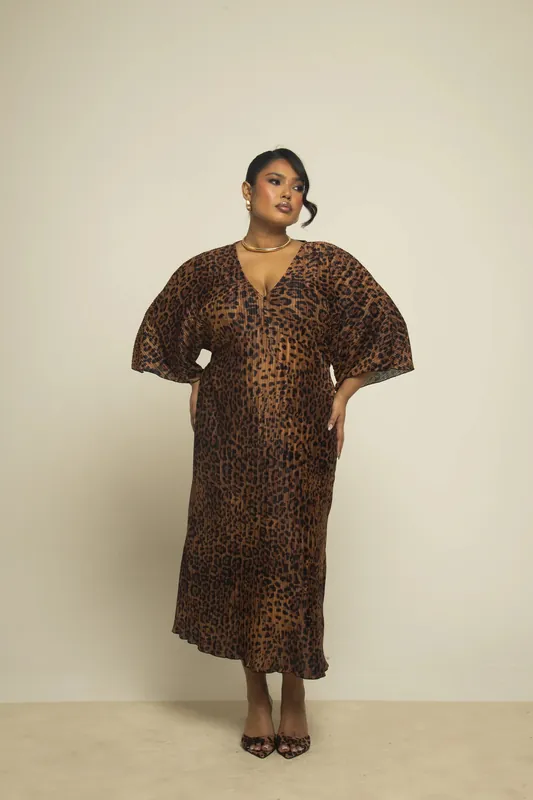 Curve Brown Leopard Plisse Batwing Style Midaxi Dress - FASHION-SZN