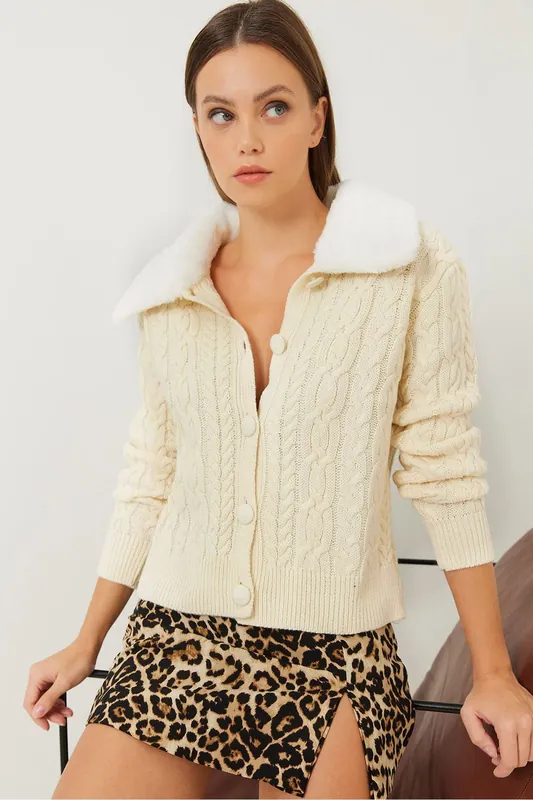 Textured Faux Fur Shawl Collar Cardigan - Bianco Lucci