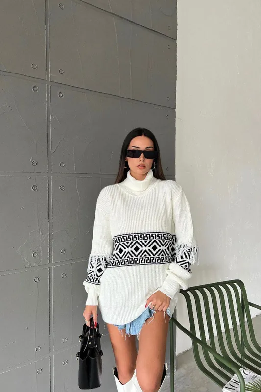 Patterned Turtleneck Oversized Sweater - Hiccup
