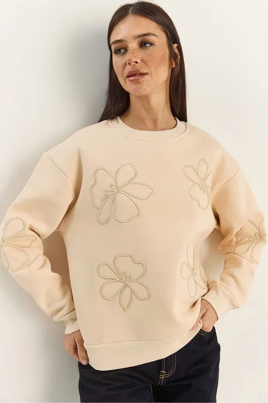 Embroidered Crew Neck Long Sleeve Sweatshirt - Bianco Lucci