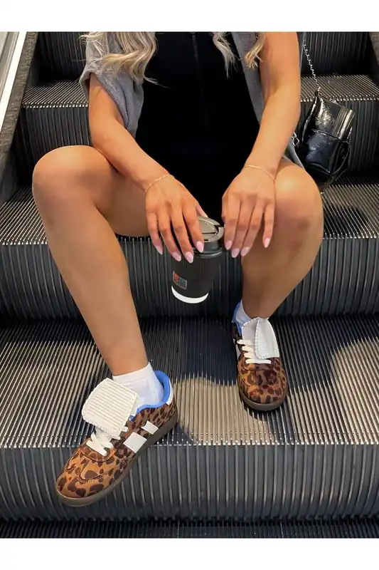 Johanna Lace-up Flip Tongue Round Toe Trainers