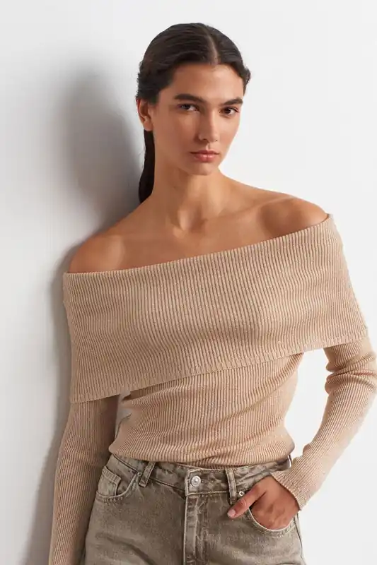 Fitted Off-Shoulder Ribbed Knit Sweater