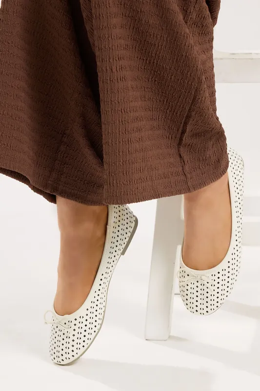 Faux Leather Cut Out Ballet Pumps In Wide E Fit - Yours