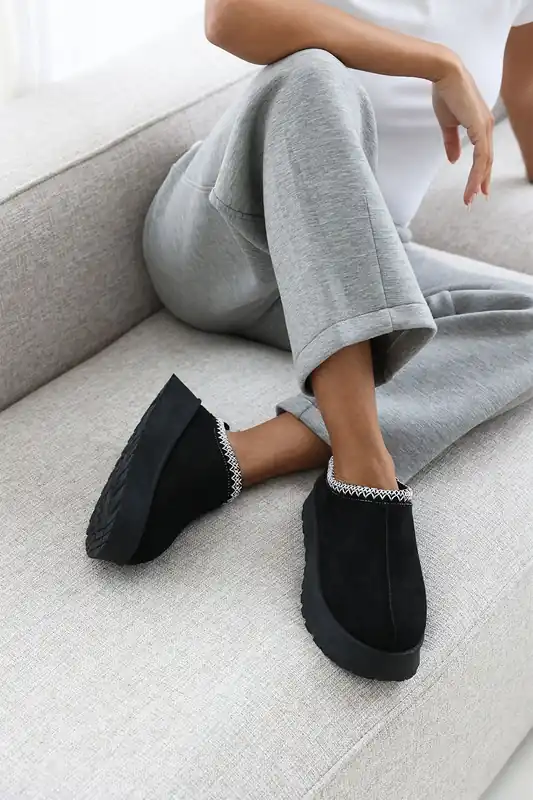 Meilani' Cosy Faux-Suede Fur Lining Platform Low Ankle Boot
