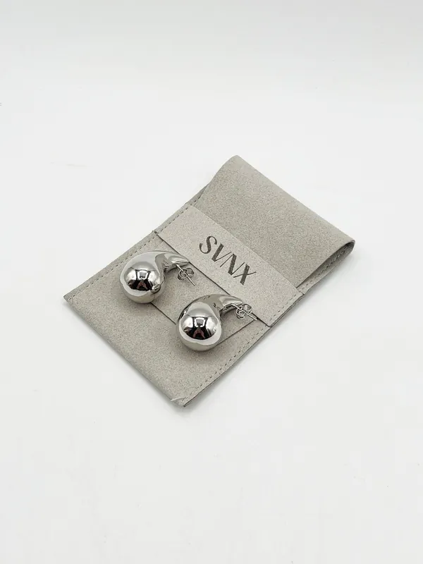 Chunky Droplet Earrings in Silver - SVNX