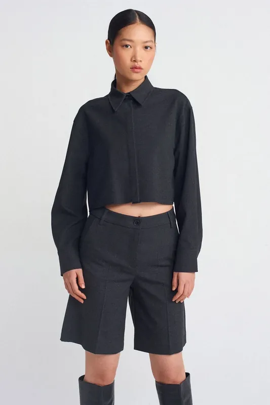 Women's Cropped Loose-Fit Button Shirt