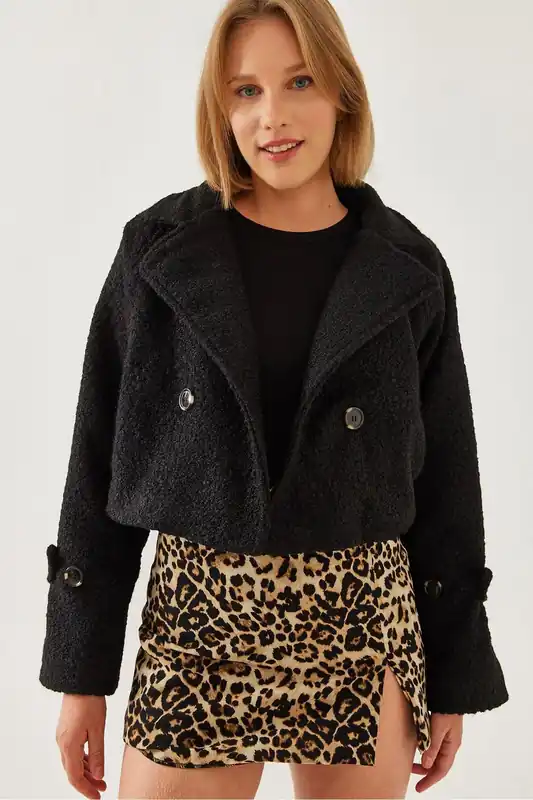 Double Breasted Faux Fur Boxy Crop Jacket - Bianco Lucci