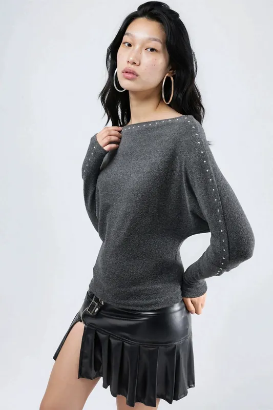 Boat Neck Blouse with Stone Accessory - Busem