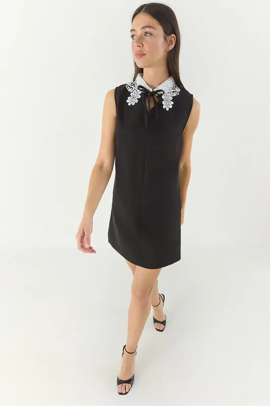 Crepe Midi Dress with Button Closure - Bianco Lucci