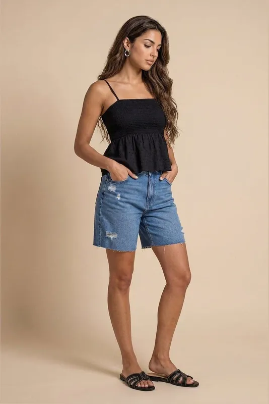 Shirred Brodiery Top Black - Urban Bliss