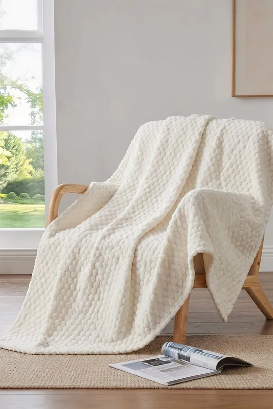 Beige Skin-Friendly Polyester Throw Blanket