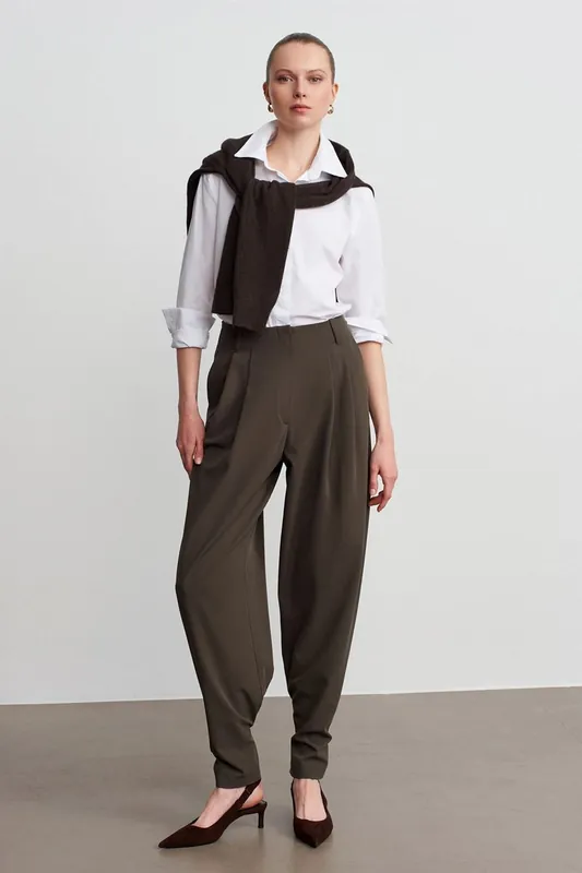 Women’s High-Waist Wide-Leg Crepe Trousers