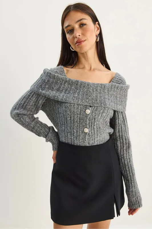 Knit Sweater with Madonna Collar and Buttons - Bianco Lucci