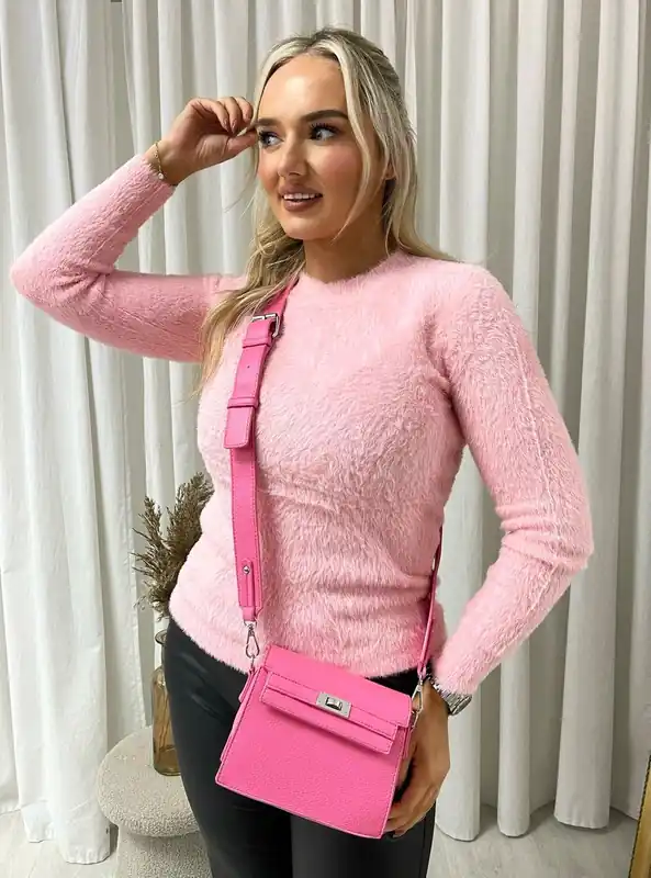 Stella Fitted Long Sleeve Fluffy Knitted Top - IKRUSH