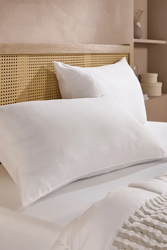 2 Pack Hotel Medium Support Back Sleeper Pillow - Snuggledown
