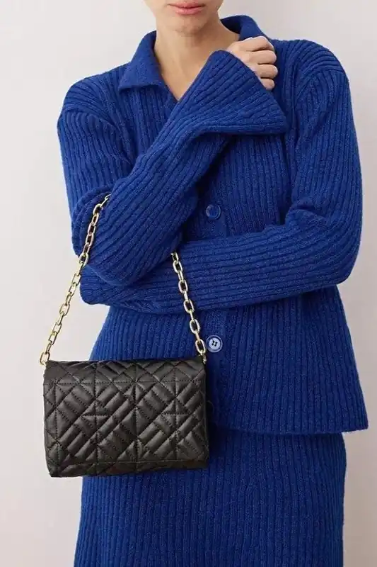Women's Quilted Flap Shoulder Bag with Chunky Chain Strap - WOVCOR
