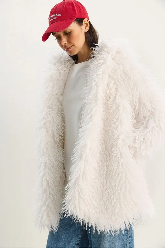 Oversize Hooded Faux Fur Jacket - Bianco Lucci