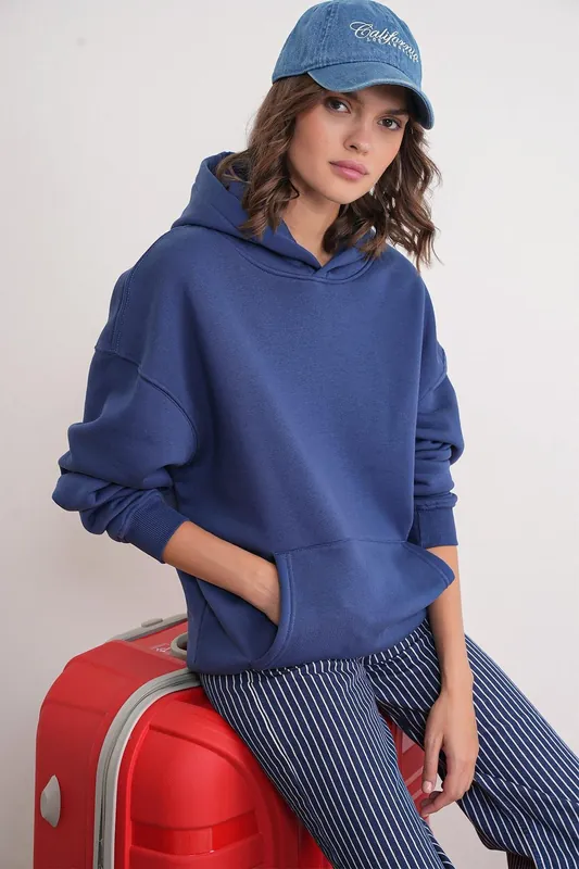 Oversized Hooded Sweatshirt with Pocket - MixRay