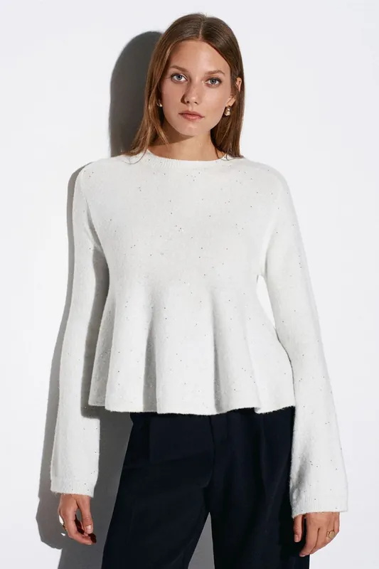 Women's Frilly Crew Neck Knit Sweater - Dilvin