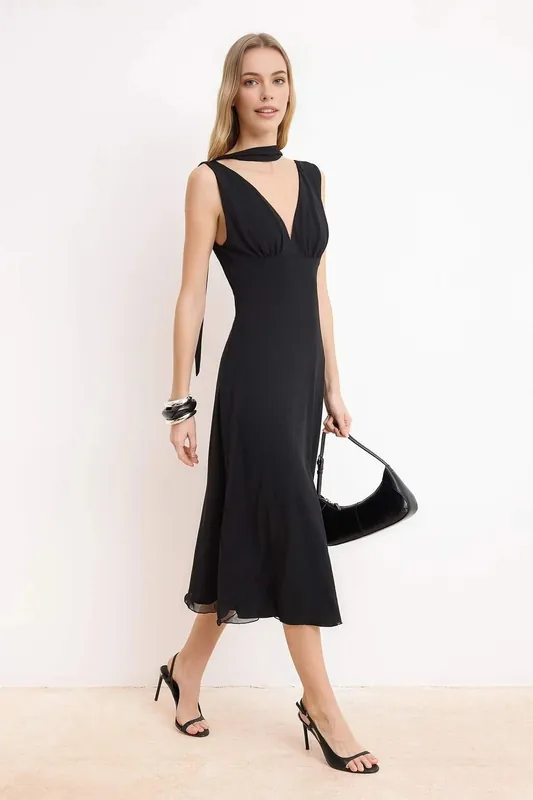 Choker Neck Ruched Sleeveless A-Line Midi Tulle Dress
