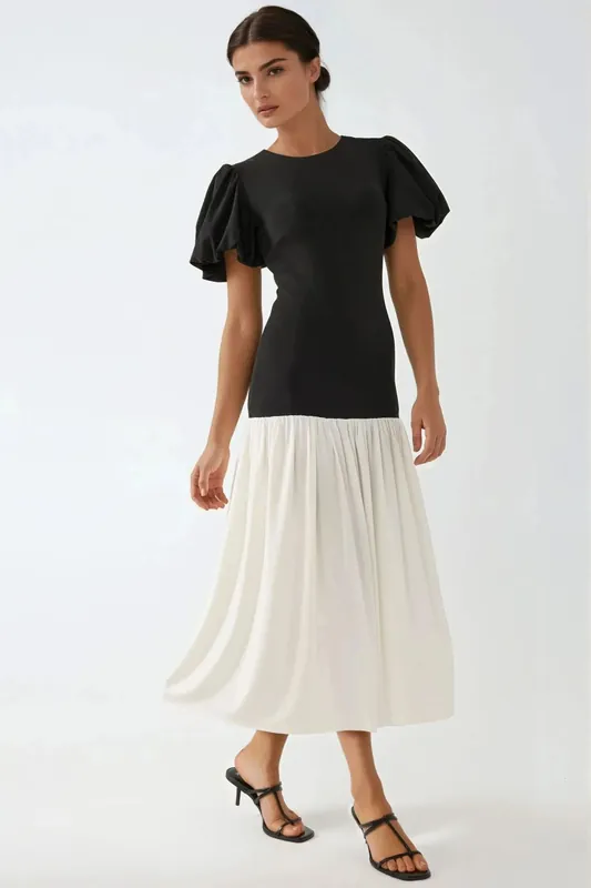 Fitted Contrast Midi Dress with Crew Neck - Hiccup
