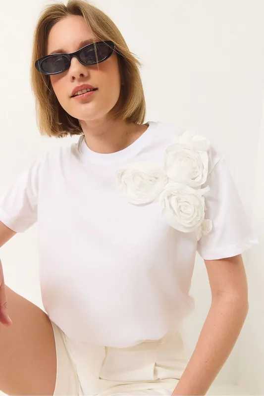 Crew Neck Combed Cotton T-Shirt with Accessory Detail