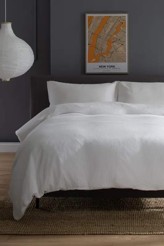 St Quentin 100% Cotton Reversible Duvet Bedlinen | Deyongs 1846 - The Lyndon Company
