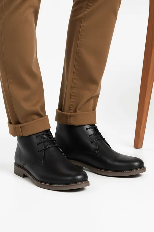 Redhill Premium Leather Mens Chukka Boots - Silver Street London
