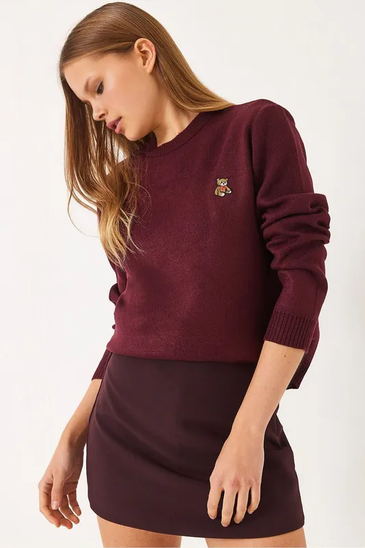 Embroidered Crew Neck Sweater - Bianco Lucci