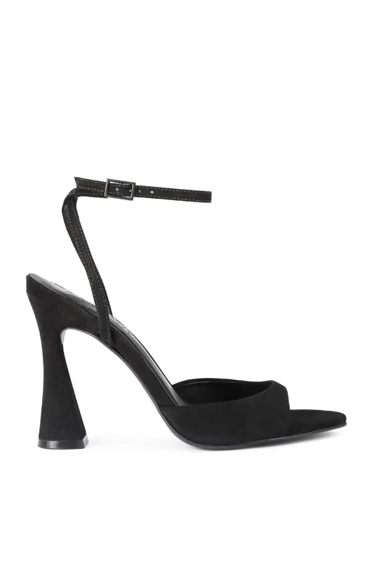 Beki Black' Heels - STEVE MADDEN