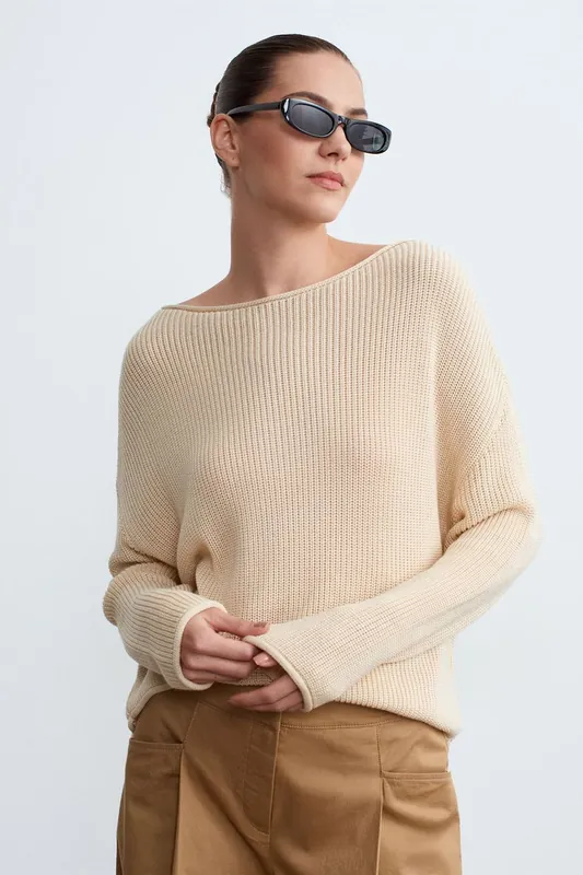 Women's Ribbed Boat Neck Knit Sweater - Dilvin