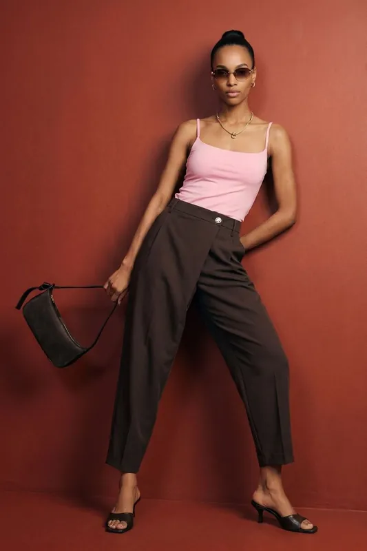 Slim Fit Square Neck Sleeveless Blouse - Dilvin
