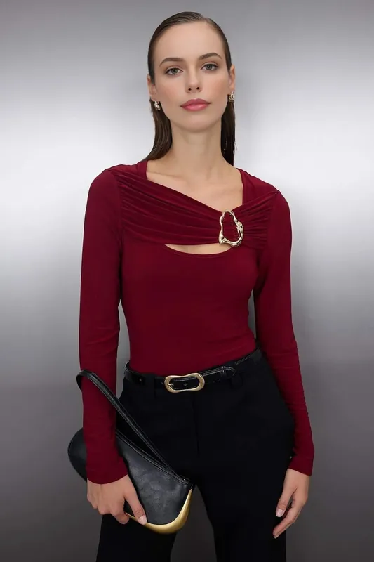 Fitted Stretch Knit Blouse with Cut Out and Hardware Detail - WOVCOR