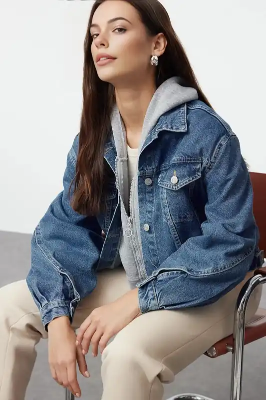 Women’s Washed Button Up Denim Jacket - WOVCOR