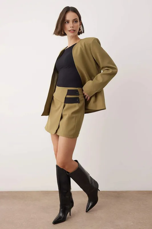 A-Line Mini Woven Skirt with Closure Detail