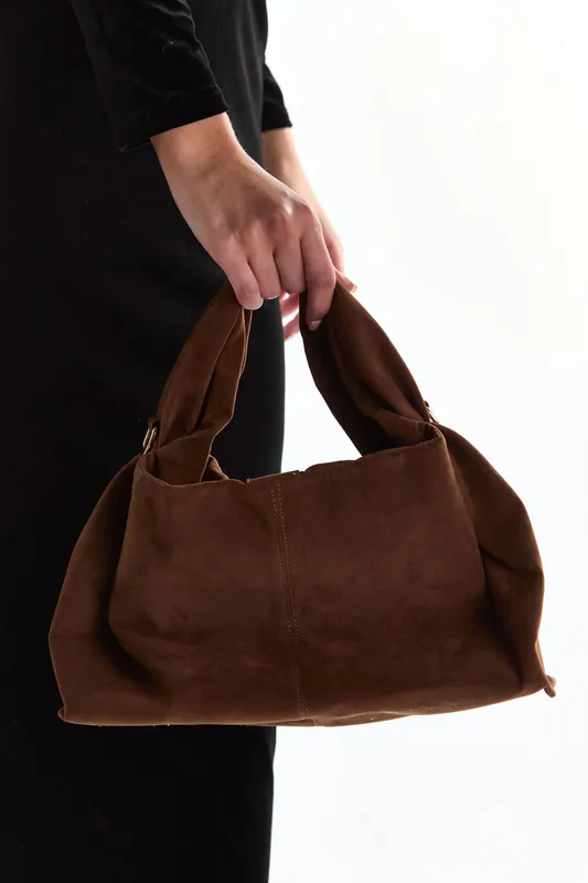 Slouch faux suede shoulder bag - Shnoo