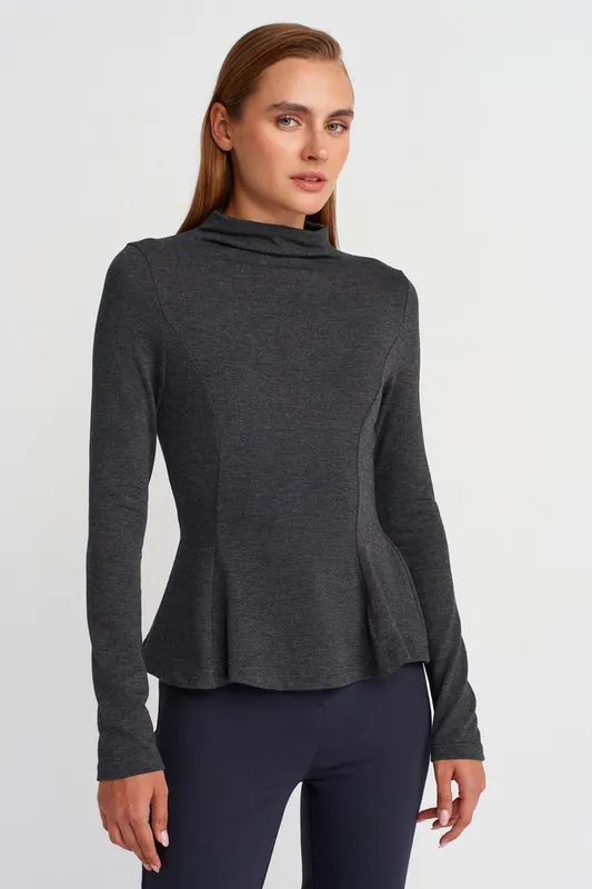 Fitted Half-Turtleneck Peplum Blouse
