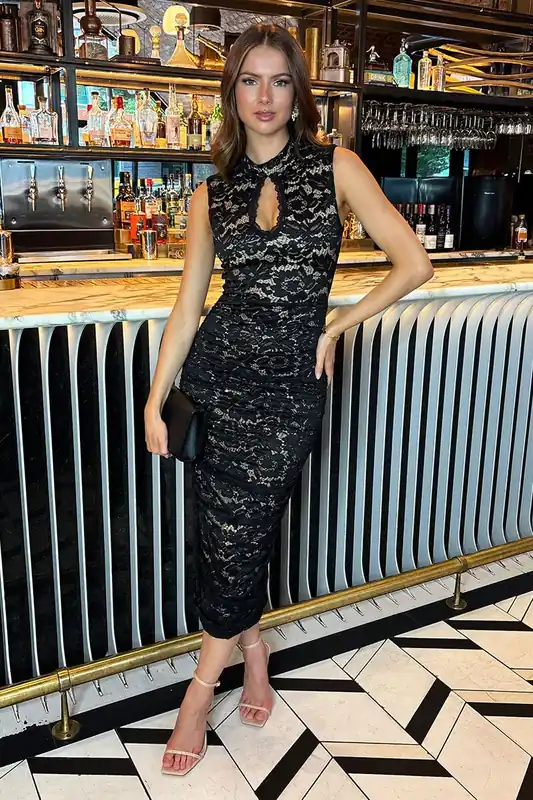 Black Lace Contrast Keyhole Neck Ruched Midi Dress - AX Paris