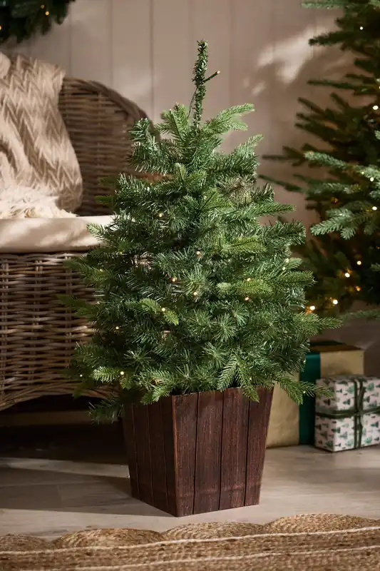 Traditional Brookleigh Pre-lit Artificial Christmas Tree 3ft