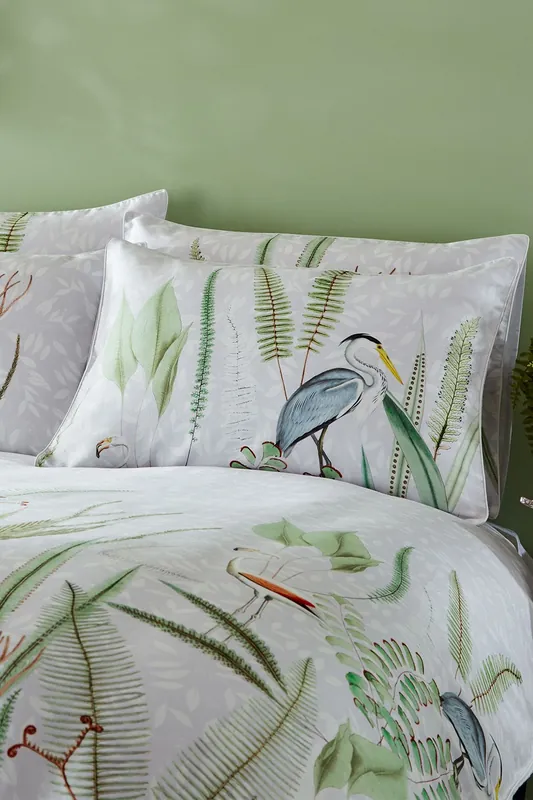 Aaliyah 200 Thread Count Botanical Piped Pillowcases - Paoletti