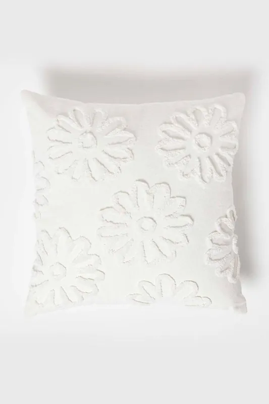 Floral Daisy Tufted Cotton Cushion - Homescapes