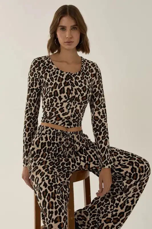 Slim Fit Leopard Print Top - Hiccup