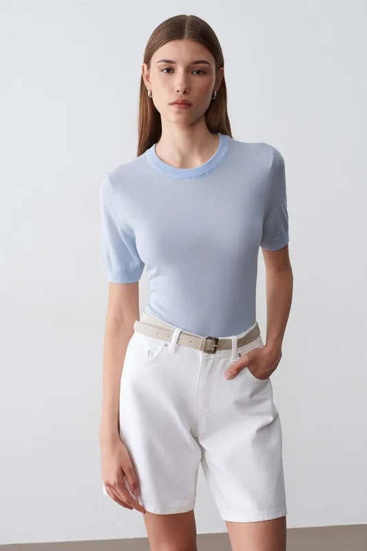 Ribbed Crew Neck Short-sleeve Blouse