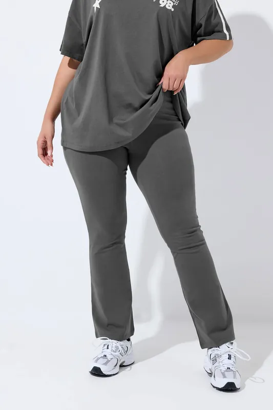 Active Flared Leggings - Yours