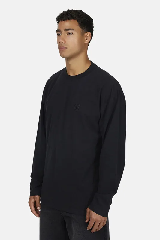 Relaxed Long Sleeve T-Shirt