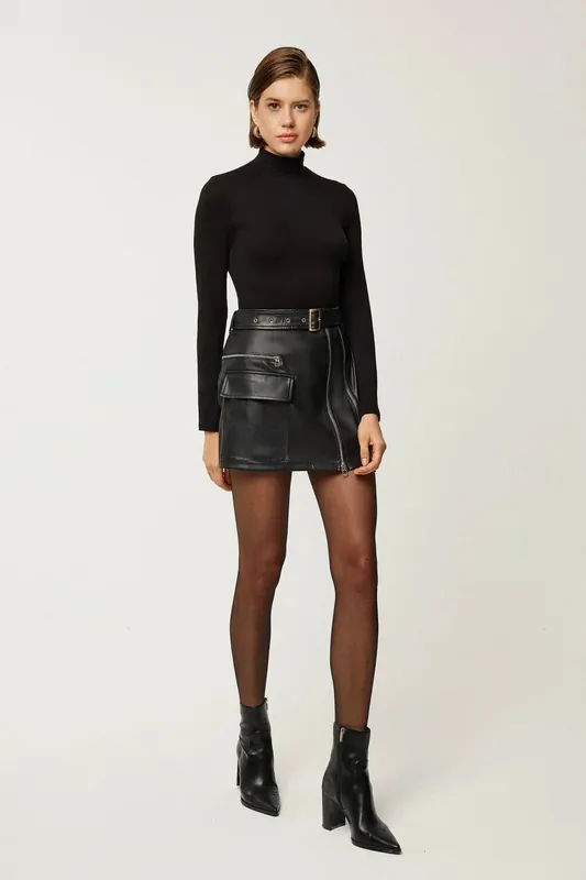 Belted Mini Skirt in Faux Leather - Hiccup