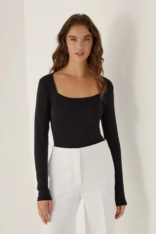 Slim Fit Long Sleeve Square Collar Blouse - Hiccup