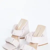 High Heels - Shnoo