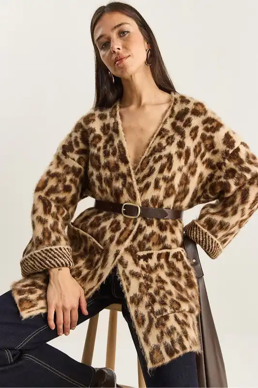 Oversized Long Cardigan with Leopard Print and Pockets - Bianco Lucci