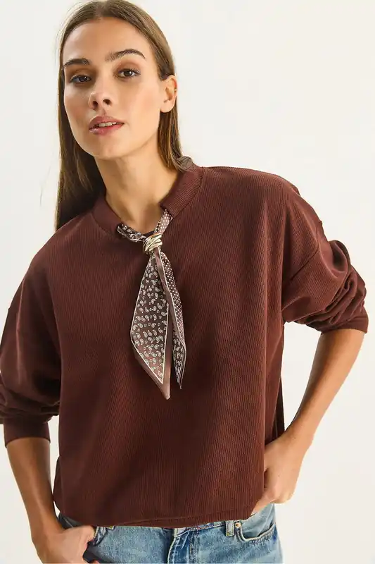 Crew Neck Ribbed Sweatshirt with Scarf Accessory Detail - Bianco Lucci